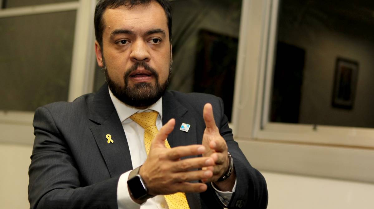 Rio de Janeiro - 23/05/2019 - O vice Governador ClÃÂ¡udio Bomfim de Castro e Silva durante entrevista para o reporter Cassio. Foto: Luciano Belford/Agencia O Dia - Luciano Belford