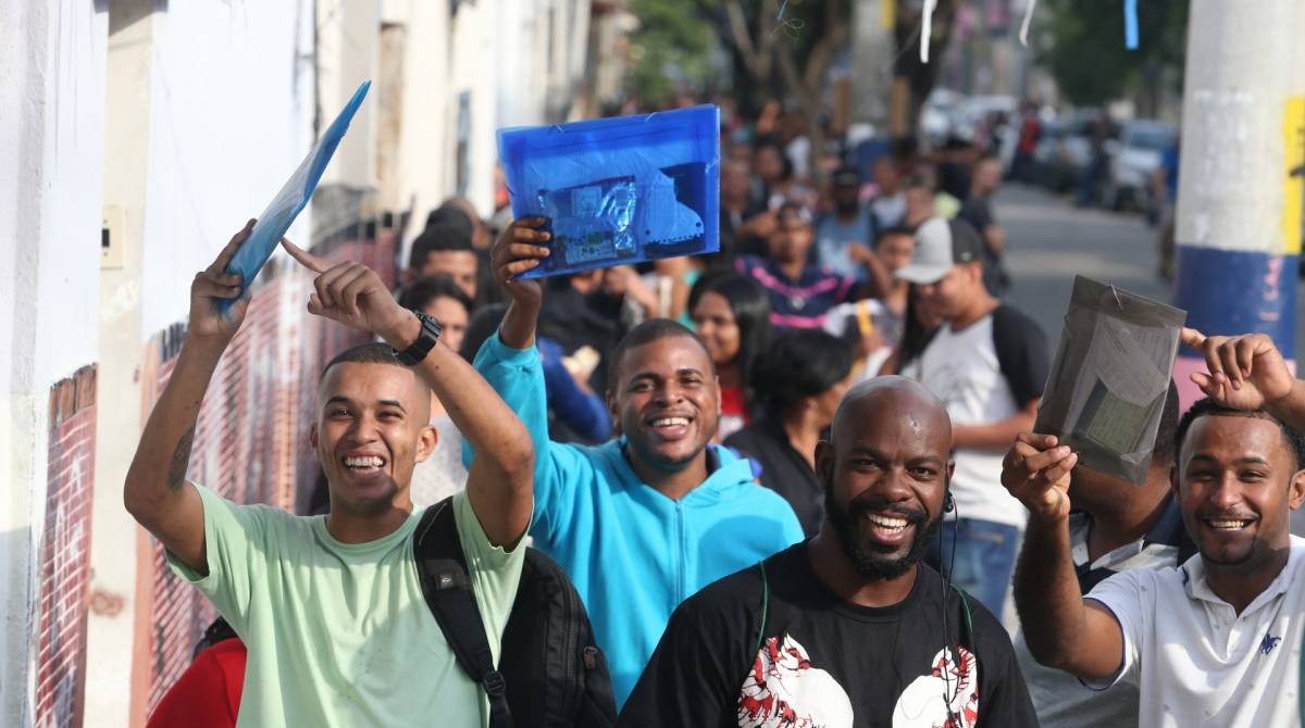 Feir&atilde;o de emprego ocorreu na quadra da Escola de Samba Arranco, no Engenho de Dentro - Daniel Castelo Branco / Ag&ecirc;ncia O Dia