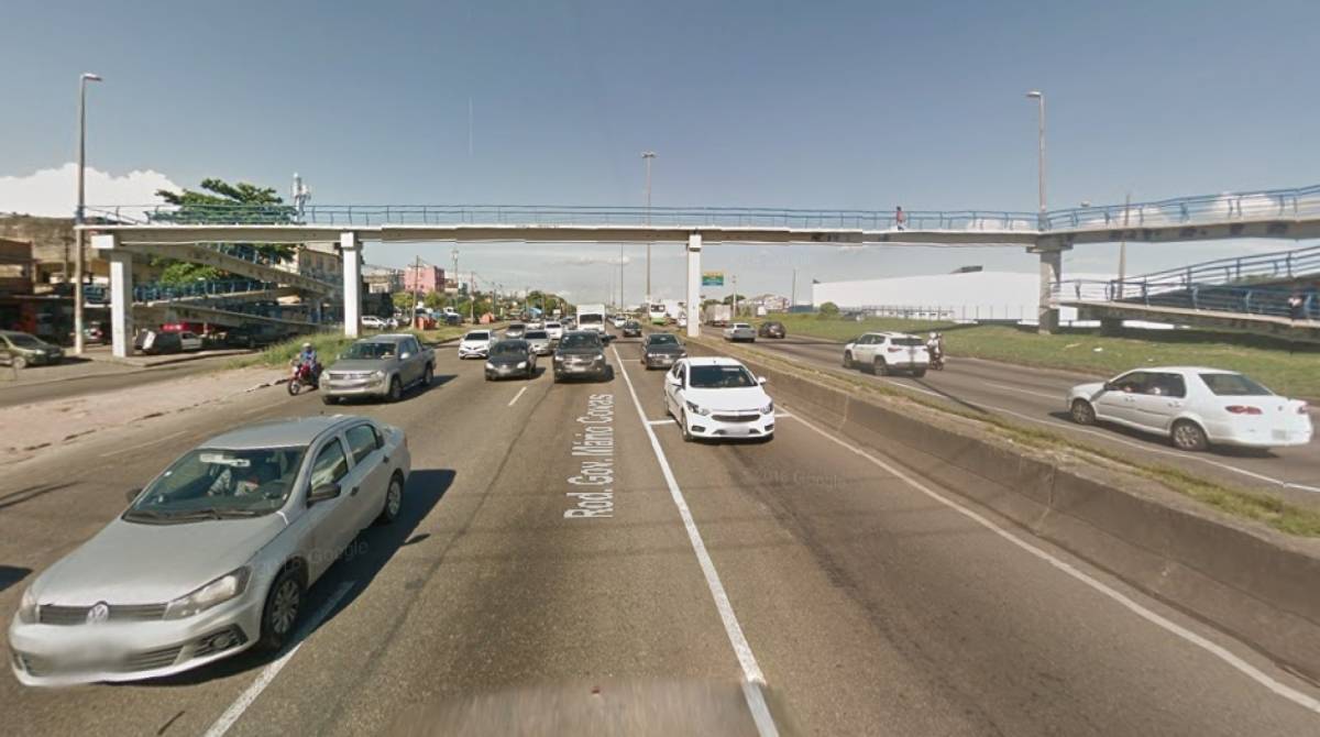 Na próxima semana haverá a interdição parcial na pista lateral, altura do viaduto de Coelho Neto - Reprodução / GoogleMaps