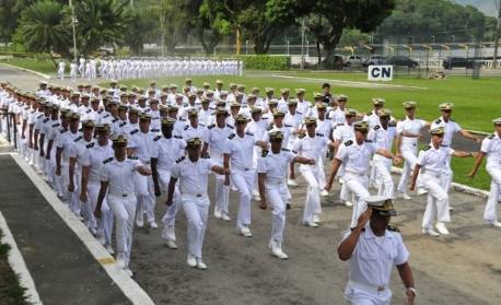  Após mais de 70 anos, Colégio Naval irá passar a aceitar mulheres 