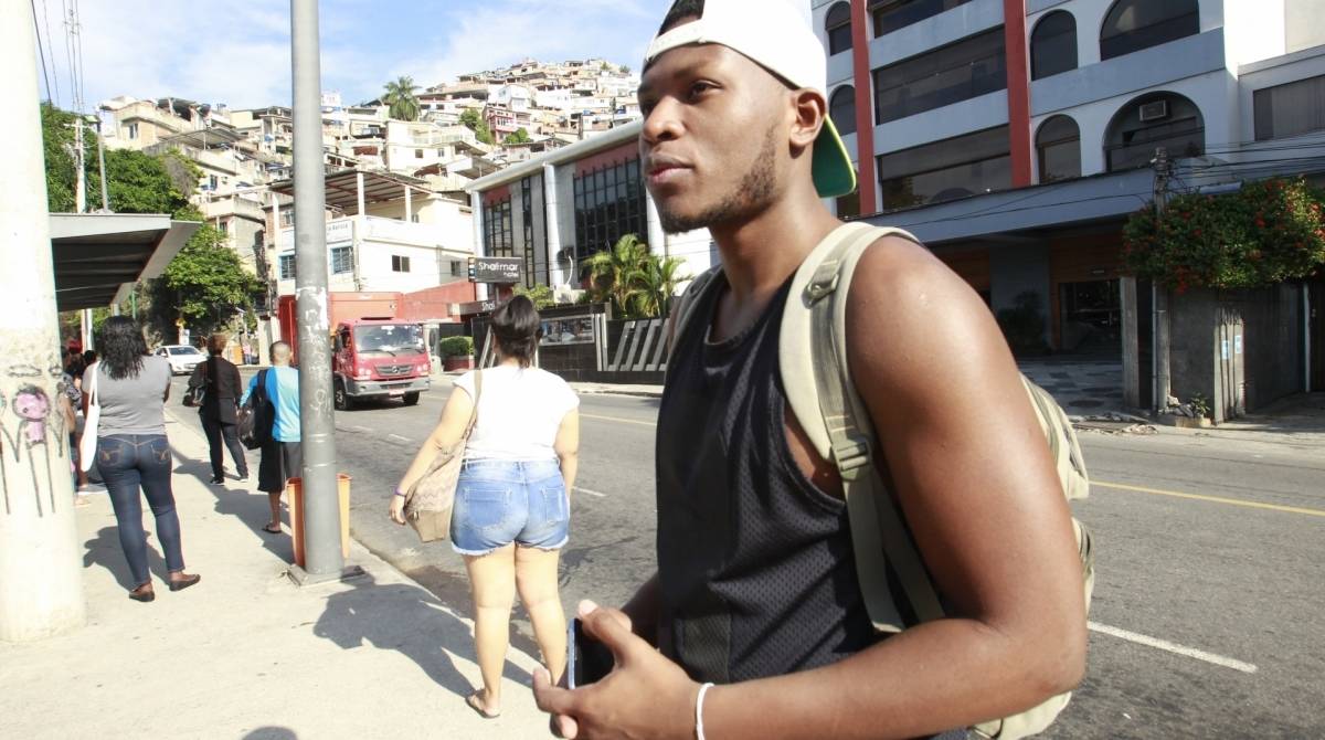 MinistÃ©rio PÃºblico do RJ pede interdiÃ§Ã£o da Avenida Niemeyer por risco de deslizamentos. Na foto, o Analista, VinÃ­cius Bastos de MendonÃ§a.