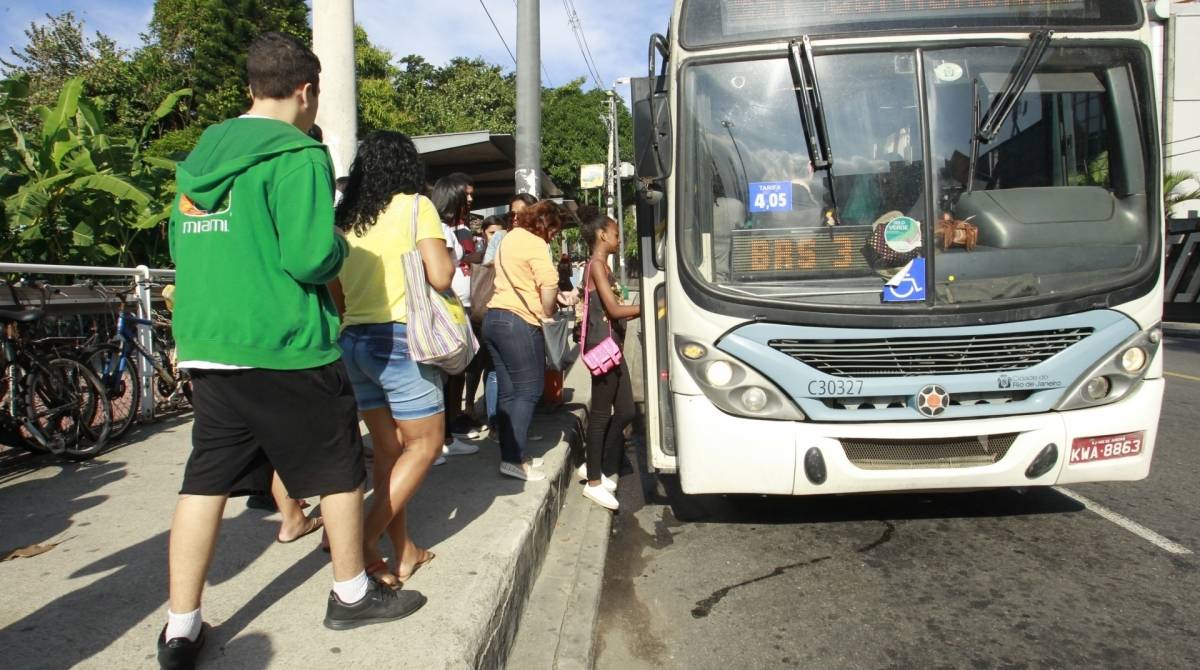 Ministério Público do RJ pede interdição da Avenida Niemeyer por risco de deslizamentos. - Estefan Radovicz / Agencia O Dia