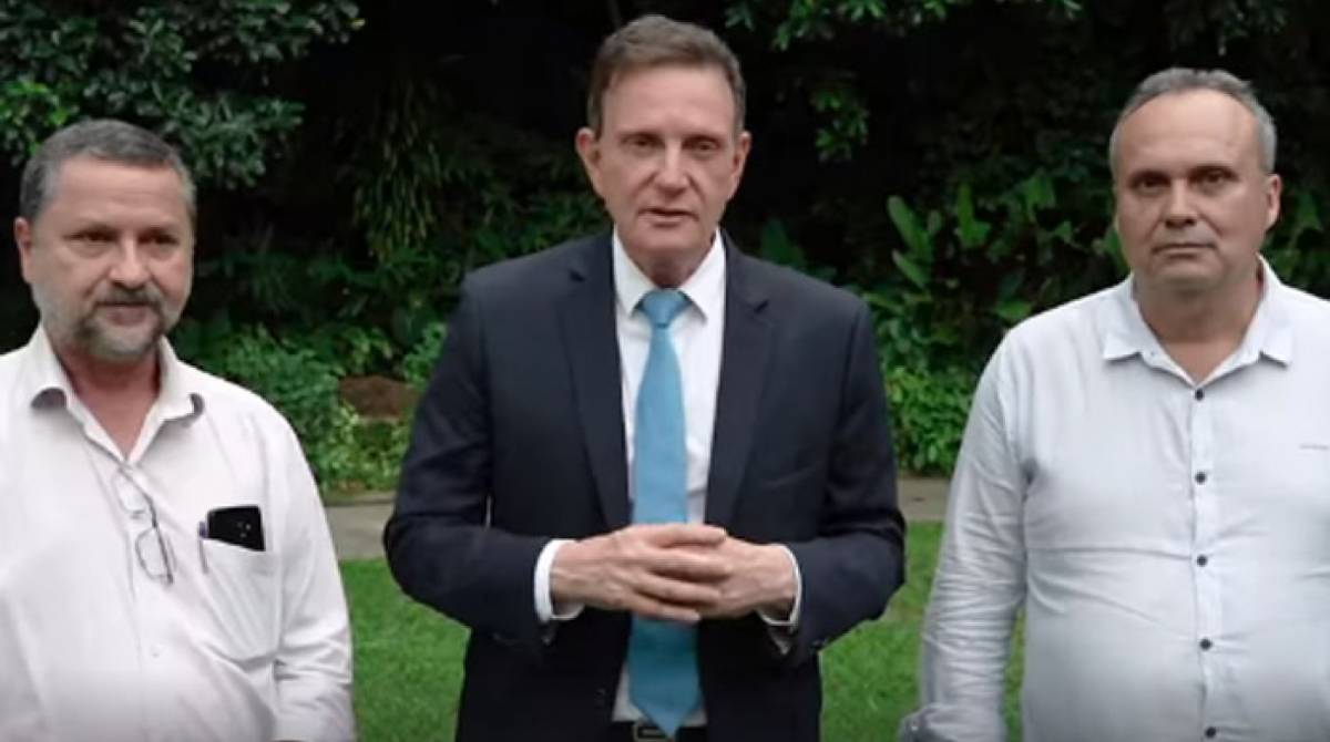 Prefeito Marcelo Crivella posta vídeo para tranquilizar população sobre risco de deslizamento na Avenida Niemeyer - Reprodução Facebook
