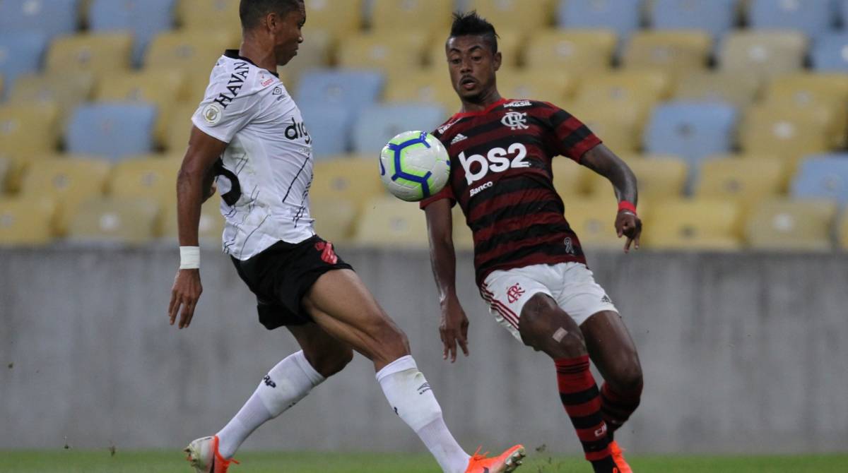 Flamengo e Athletico-PR - Armando Paiva / Ag&ecirc;ncia O Dia