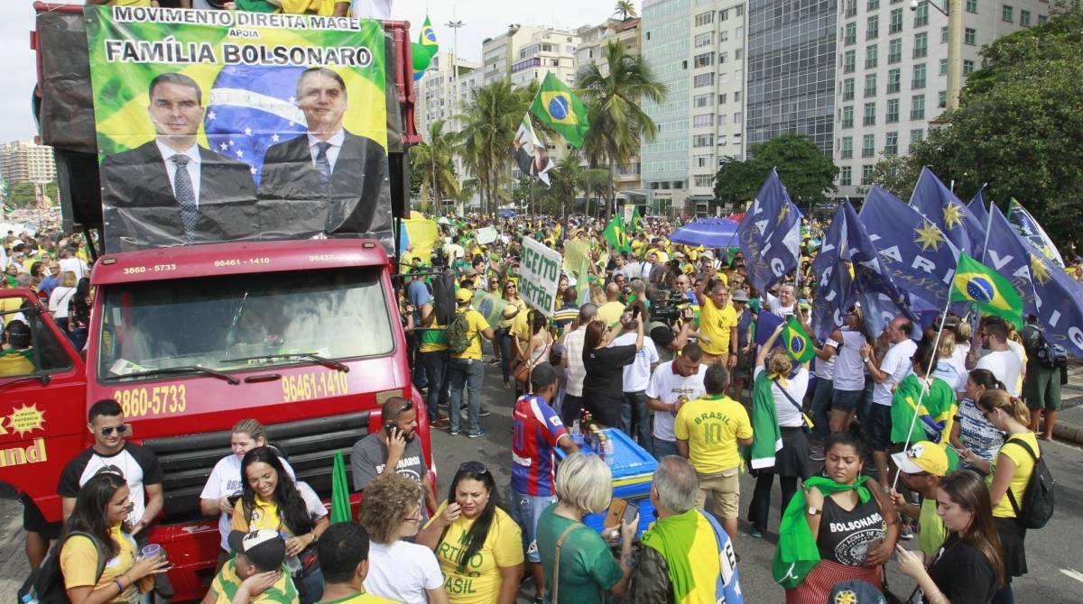 Manifestações em apoio ao governo Bolsonaro - Estefan Radovicz / Agencia O Dia