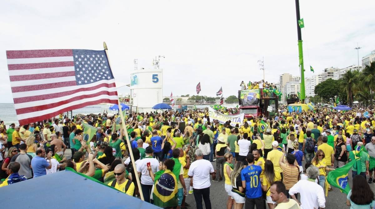 Manifestações em apoio ao governo Bolsonaro acontecem em todo Brasil Atos defendem propostas como pacote anticrime e reformas da Previdência e ministerial.
