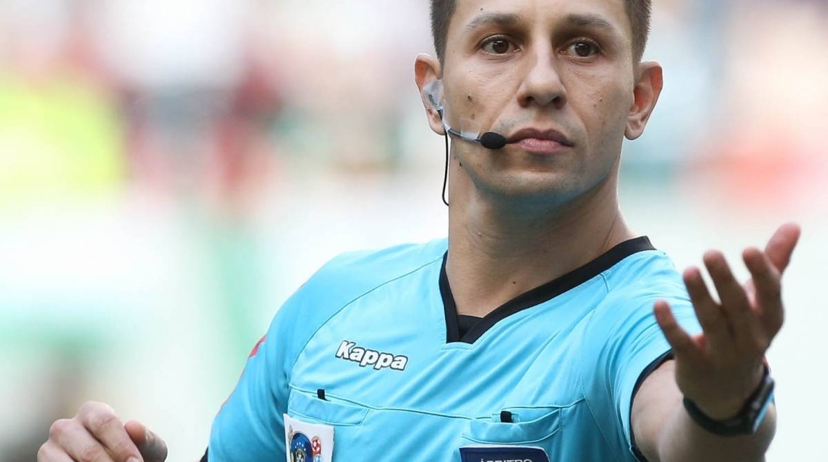 Arbitragem de Paulo Roberto Alves Júnior provocou polêmica e muitas queixas dos jogadores do Botafogo - Cesar GrecoPalmeiras