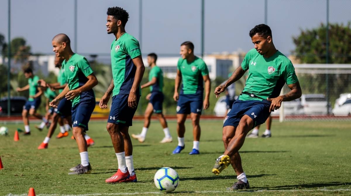 O volante Allan ficar&aacute; de fora do cl&aacute;ssico contra o Vasco - LUCAS MER&Ccedil;ON / FLUMINENSE 