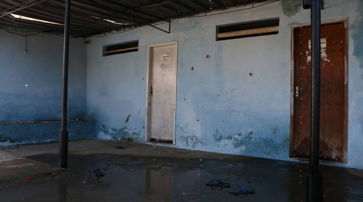 Bar onde ocorreu chacina em Porto Velho, no Campo da Brahma, em S&atilde;o Gon&ccedil;alo, ficou com v&aacute;rias marcas de tiro