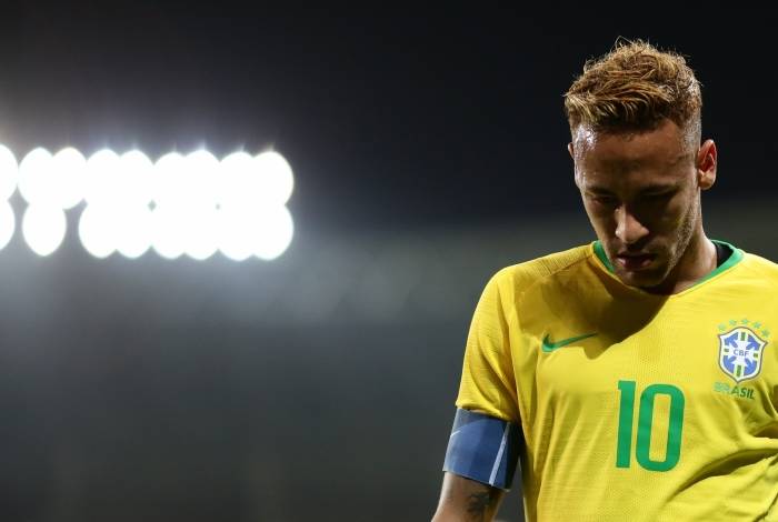 Neymar será mais uma vez o camisa 10 