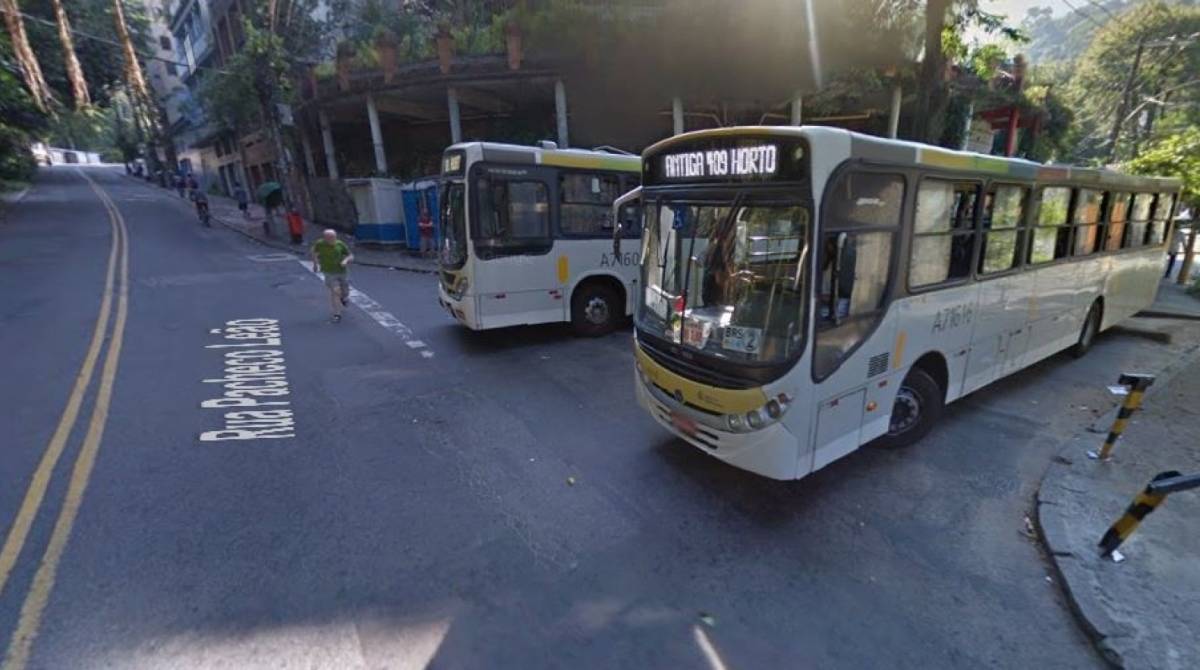 Motorista de ônibus foi preso por homicídio qualificado no ponto final da linha 409, na Rua Pacheco Leão, no Jardim Botânico - Reprodução Google Maps