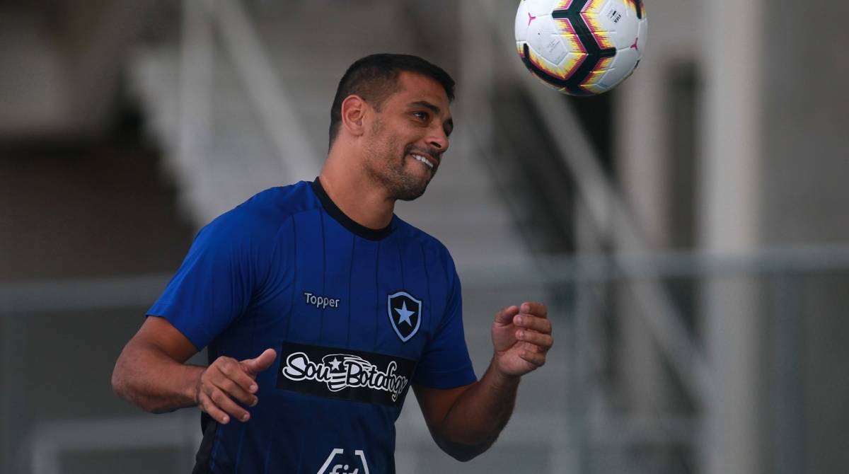 Diego Souza tem um gol pelo Botafogo: mais uma oportunidade de quebrar jejum que vem desde 21 de março - VITOR SILVA/BOTAFOGO