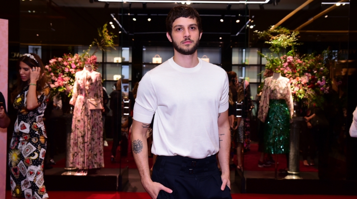 Chay Suede - Ag. News