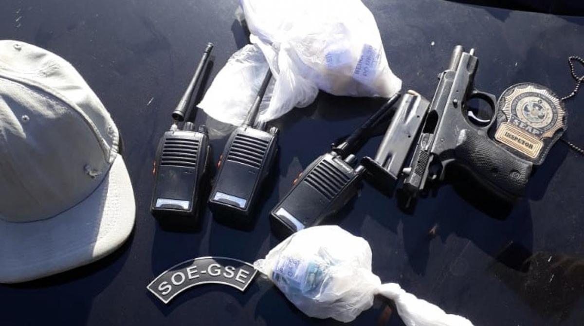 Material encontrado escondido em uma mata - Divulgação / Polícia Militar