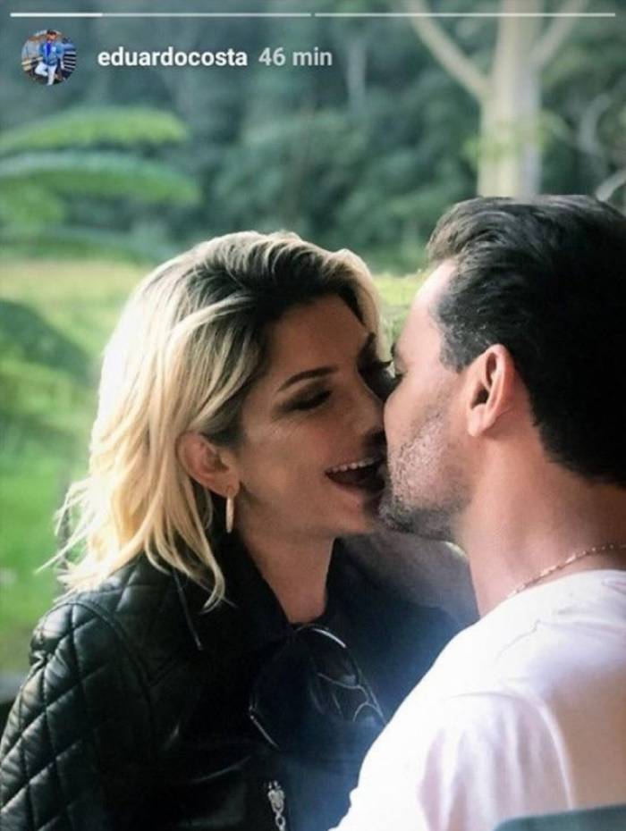 Antônia Fontenelle beija Eduardo Costa