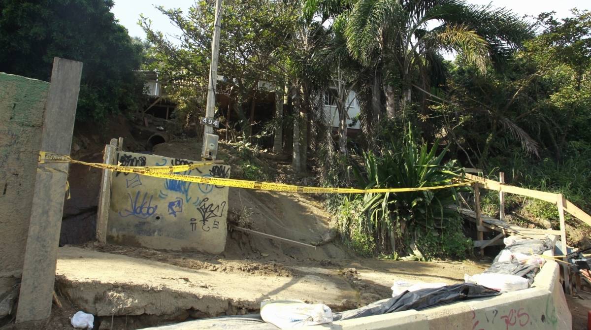 Na &uacute;ltima quinta-feira, peritos indicados pela Justi&ccedil;a realizaram uma inspe&ccedil;&atilde;o na via, que liga as Zonas Sul e Oeste da cidade. A per&iacute;cia foi realizada ap&oacute;s recurso apresentado pela Prefeitura.    - Estefan Radovicz 