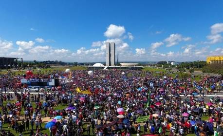 Esplanada dos Ministérios terá protestos pró e contra o governo neste domingo