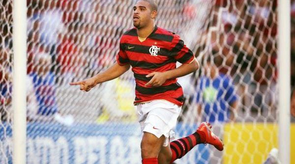 Adriano marcou na reestreia e levou a torcida à loucura no Maracanã - REPRODUÇÃO FACEBOOK