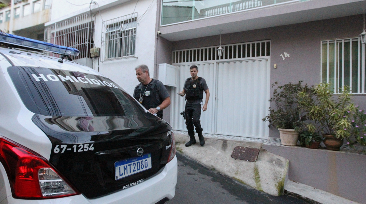Rio de Janeiro (RJ), 31/05/2019, OPERACAO DH CAPITAL - Delegado titular da DH da Capital, Dr Daniel Rosa,  chega a um endereco de supeito no bairro da Taquara, Jacarepagua, zona oeste do Rio de Janeiro.Foto: Armando Paiva / Ag&ecirc;ncia O Dia Operacao, DH Capital, Prisoes, Rio de Janeiro