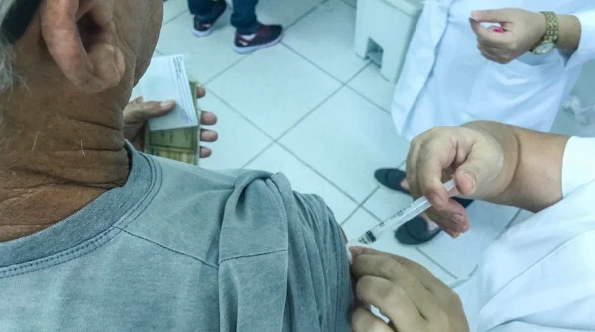 A Secretaria Estadual de Saúde orientou os municípios a manter a vacinação exclusiva do grupo prioritário por mais 15 dias - Rafael Peixoto/Arquivo prefeitura de Campos