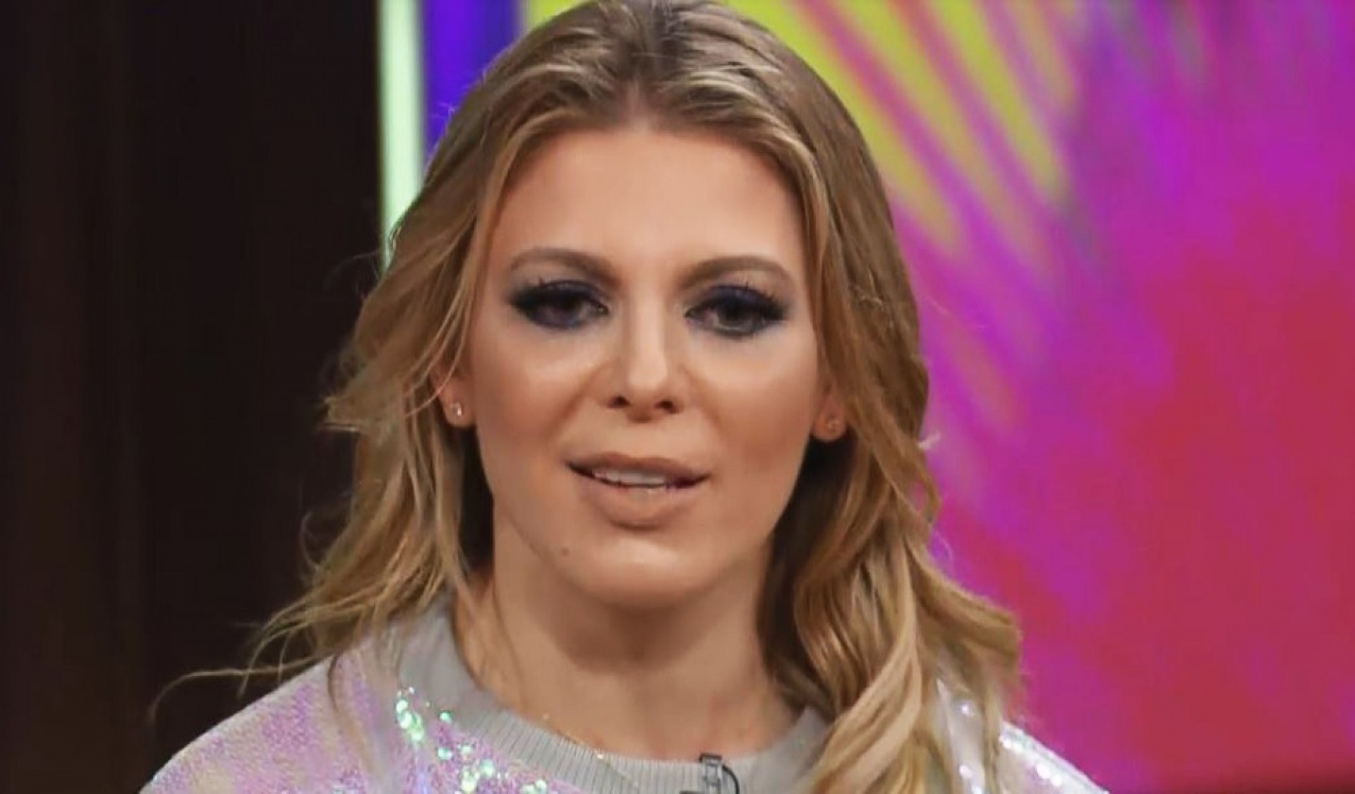 Sheila Mello - Reprodu&ccedil;&atilde;o de TV