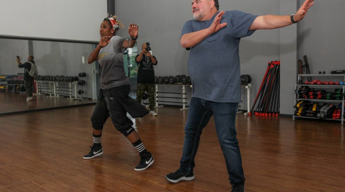 Rio de Janeiro (RJ), 03/06/2019, ESPECIAL LEO JAIME - Entrevista com o cantor e compositor Leo Jaime, Barra da Tijuca, zona oeste do Rio de Janeiro.Foto: Armando Paiva / Ag&ecirc;ncia O Dia Especial, Leo Jaime, Danca, Rio de Janeiro