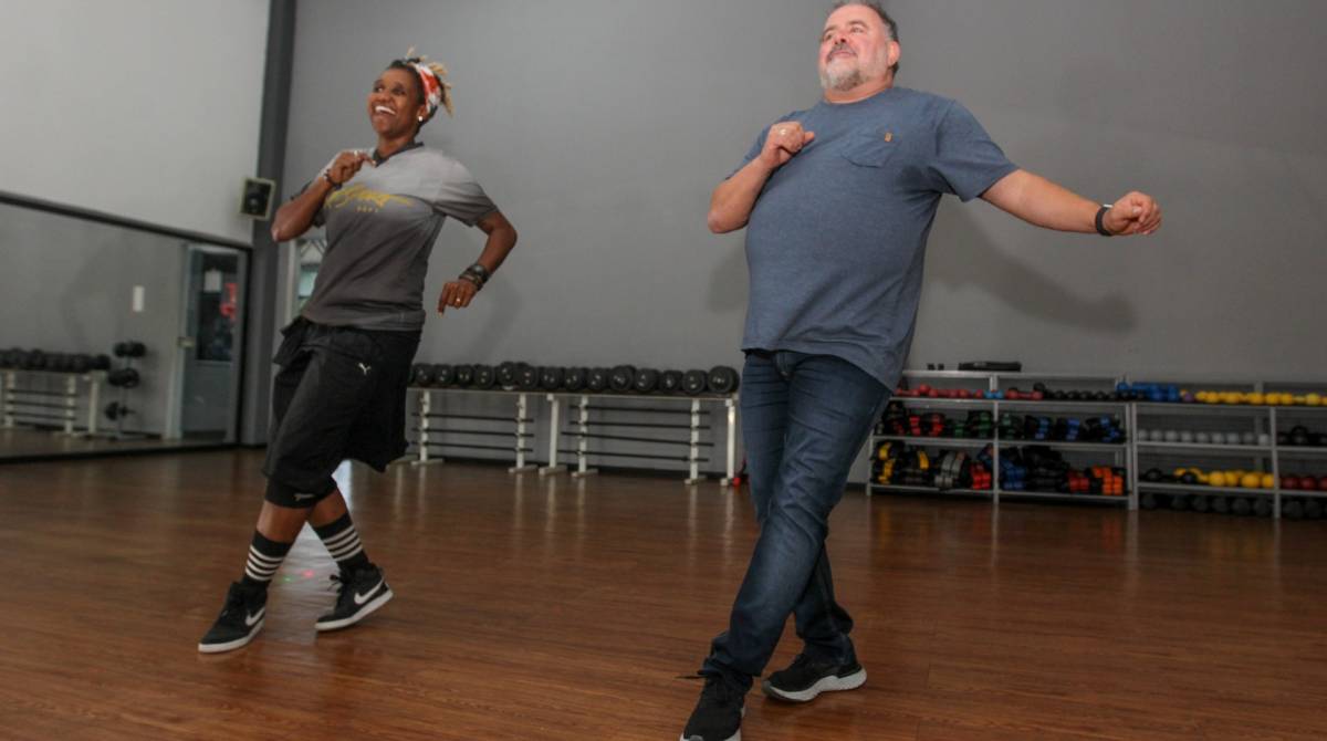 Rio de Janeiro (RJ), 03/06/2019, ESPECIAL LEO JAIME - Entrevista com o cantor e compositor Leo Jaime, Barra da Tijuca, zona oeste do Rio de Janeiro.Foto: Armando Paiva / Ag&ecirc;ncia O Dia Especial, Leo Jaime, Danca, Rio de Janeiro