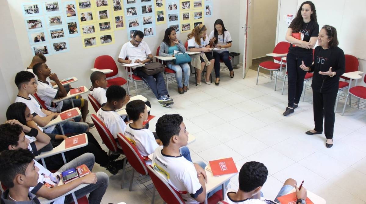 Instituto JCA abriu inscrições para aulas gratuitas de reforço escolar com bolsas para cursar o Ensino Médio