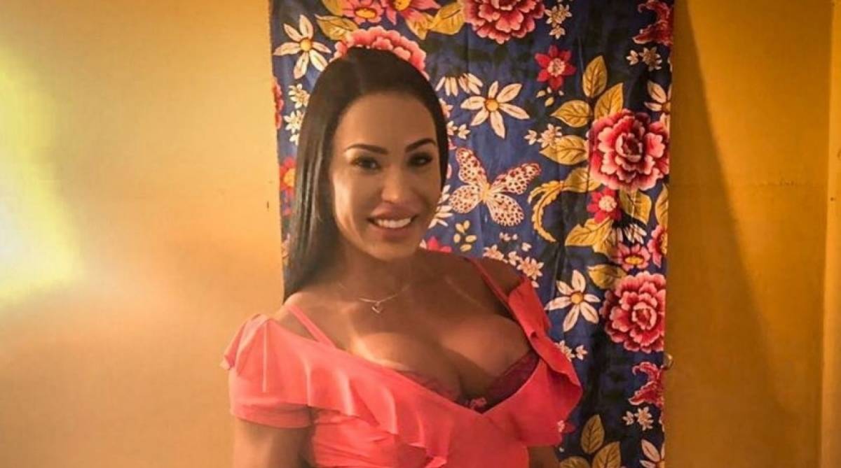 Gracyanne Barbosa como Sonaira nos bastidores de 'Tô de Graça'