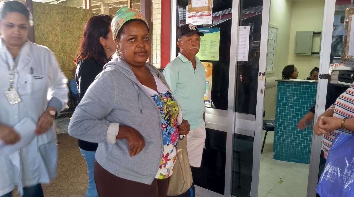 Ednéia diz que se sente humilhada com o descaso