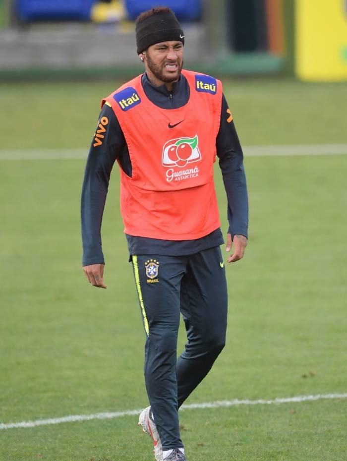 Brazil's player Neymar takes part in a training session for the national team at Granja Comary sport complex in Teresopolis, Brazil, on June 4, 2019, ahead of the Copa America football tournament. (Photo by CARL DE SOUZA / AFP