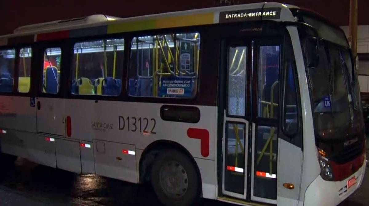 Caso aconteceu em um ônibus da linha 383