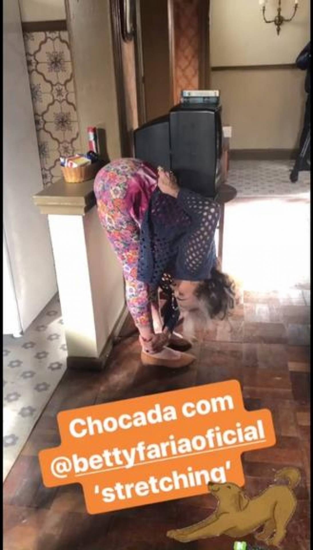  Betty Faria impressiona com flexibilidade