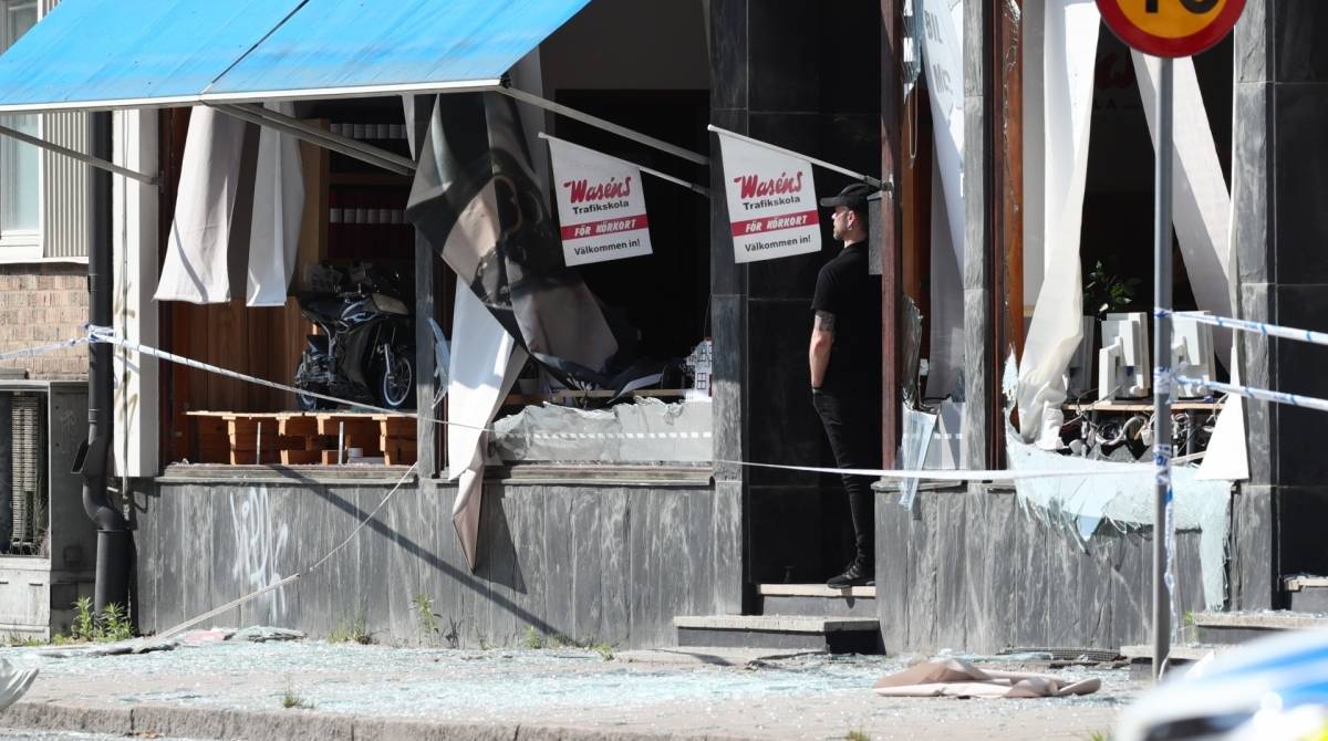 Um edifício danificado que foi atingido por uma explosão no início de 7 de junho de 2019 é visto em Linkoping, no centro da Suécia - Jeppe Gustafsson/ TT News Agency / AFP