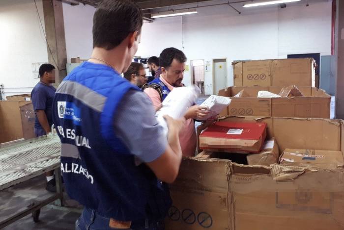 Mercadorias encontradas sem nota fiscal foram retidas e serÃ£o liberadas quando a multa do auto de infraÃ§Ã£o for paga