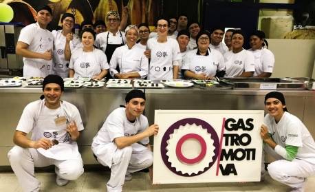 ONG Gastromotiva promove feira de empreendedorismo com produtos desenvolvidos por alunos 