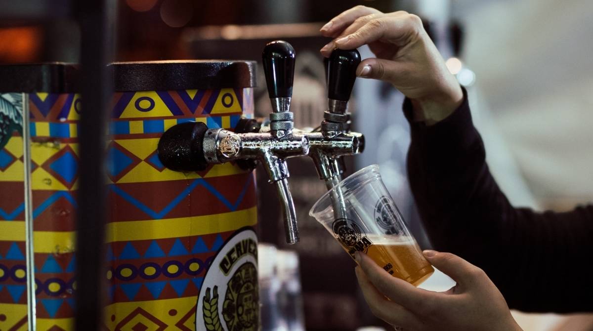 Entre as atrações da Bauernfest, as diversas marcas de cerveja de Petrópolis