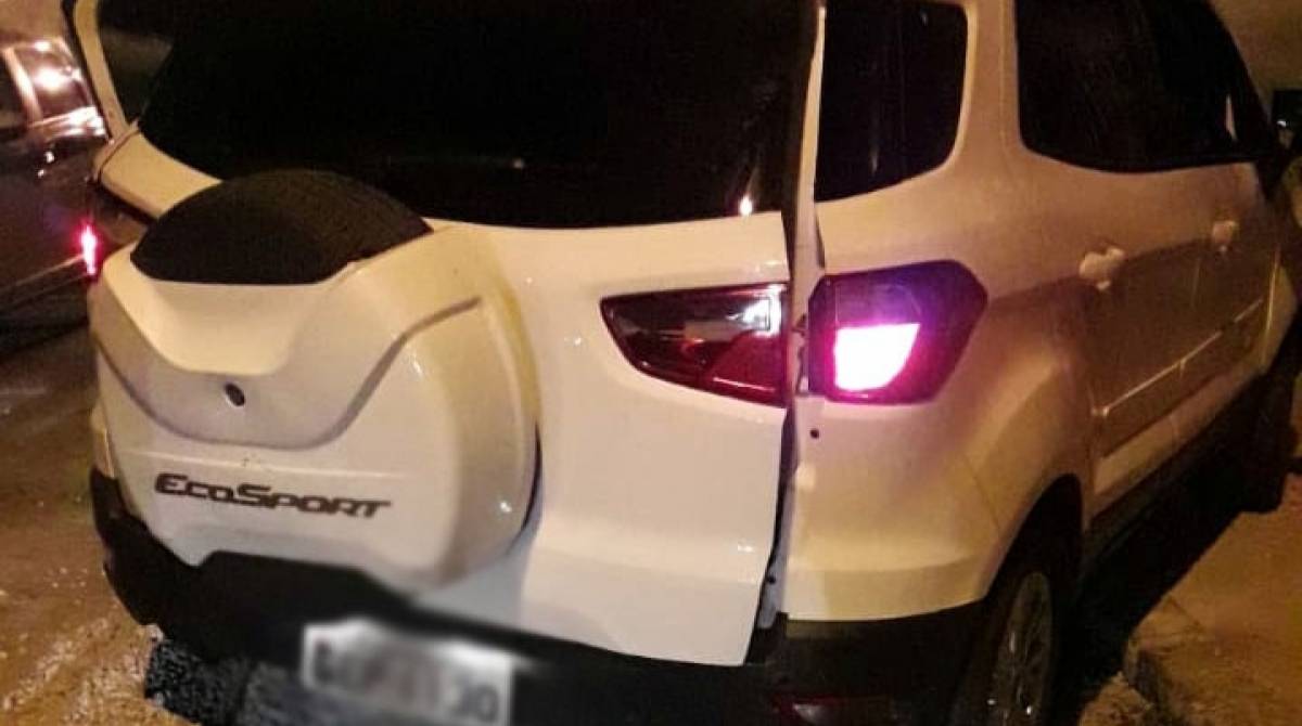 Corpos estava em um Ford Ecosport branco