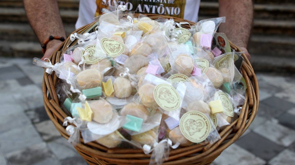 Rio de Janeiro 12/06/2019 - Preparativo para o dia de Santo Antonio, no Convento de Santo Antonio. Foto: Luciano Belford/Agencia O Dia