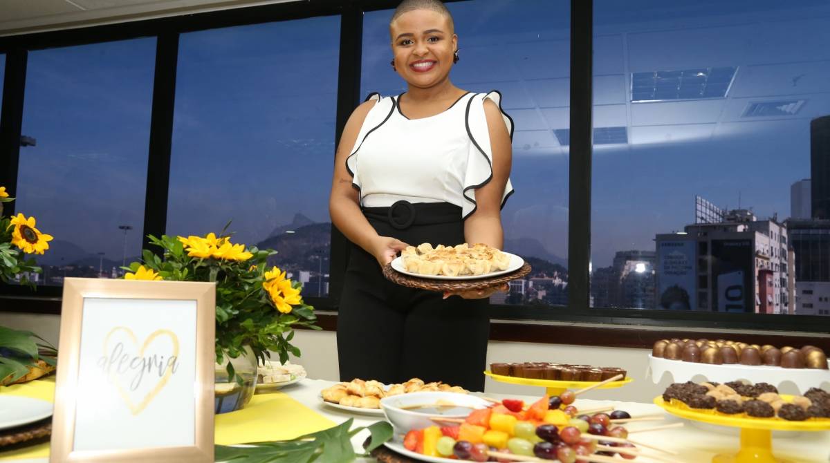 Economia - Empreededorismo - Na foto Ana Lima do Buuffet da Preta. Foto: Daniel Castelo Branco / Agência O Dia