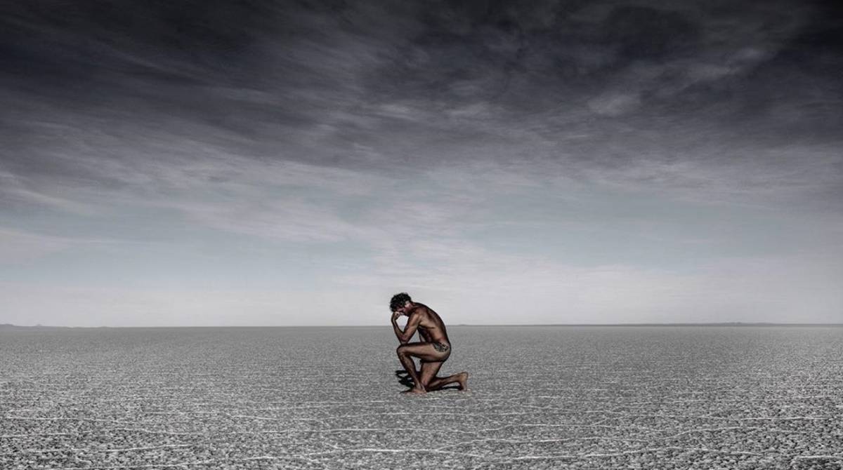 Felipe Roque posa no Chile 