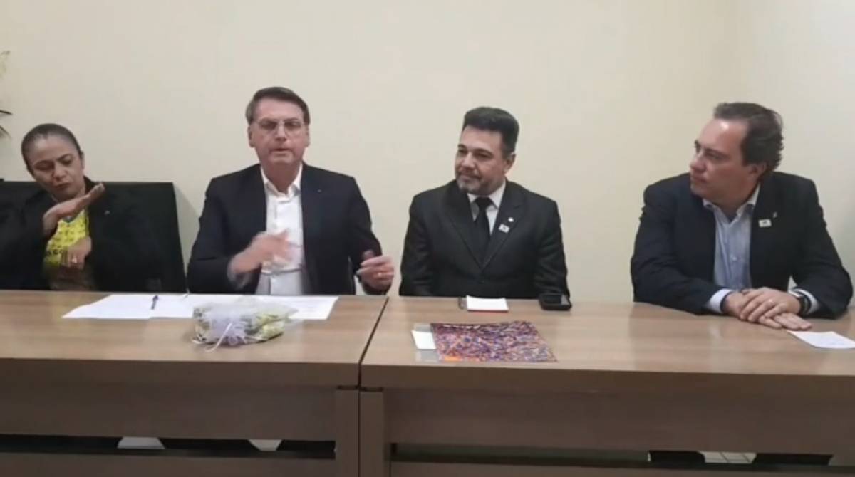 Jair Bolsonaro, em live transmitida ao lado do deputado Marco Feliciano - Reprodução da internet