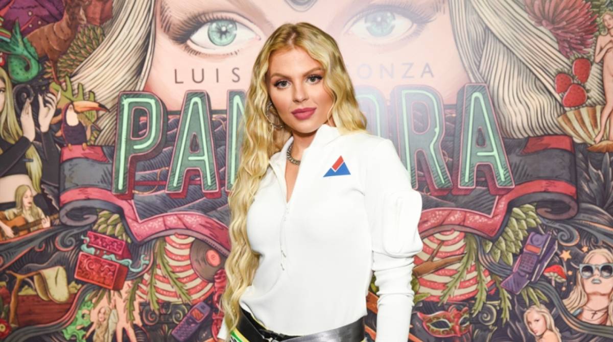 Luisa Sonza faz pocket show para lançar seu álbum, 'Pandora'