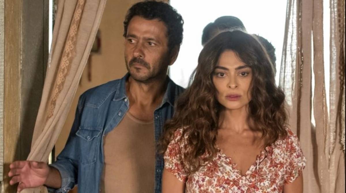 Amadeu (Marcos Palmeiras) e Maria da Paz (Juliana Paes) em A Dona do Pedaço