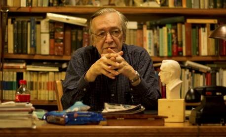 Olavo de Carvalho volta a ser internado para tratar infecção