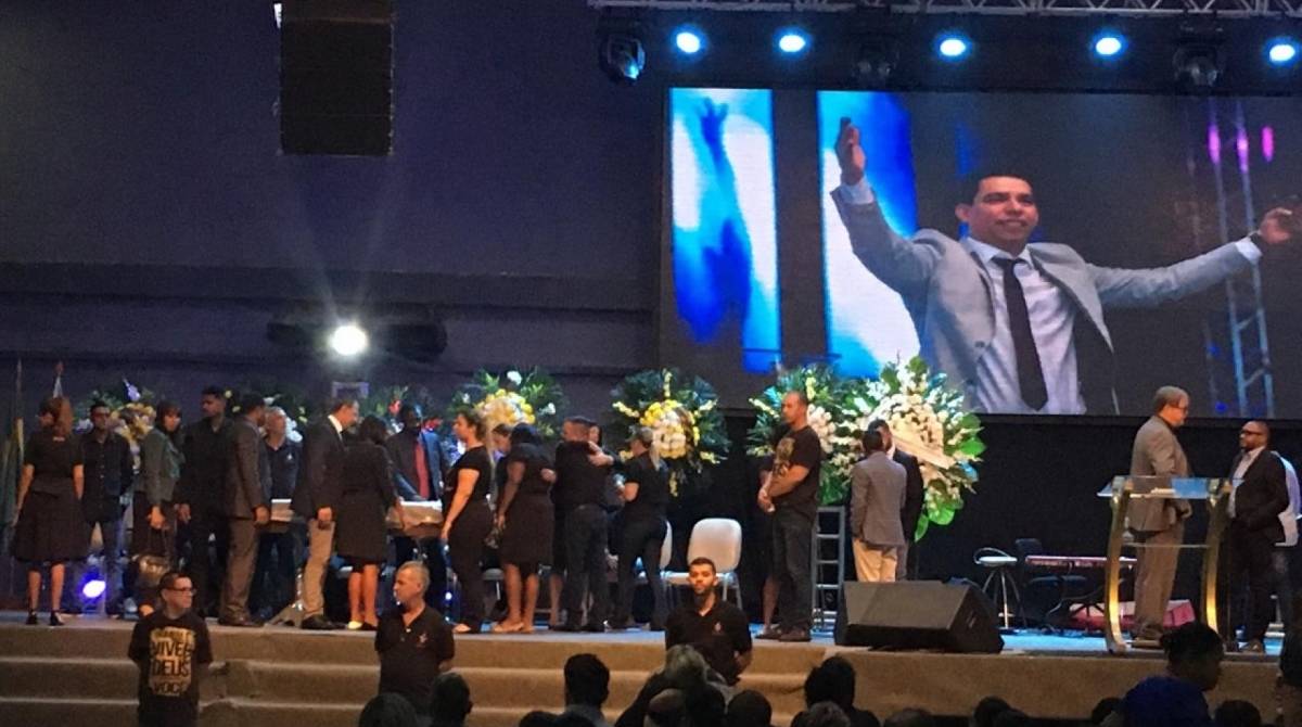 Marido de Flordelis é velado em São Gonçalo