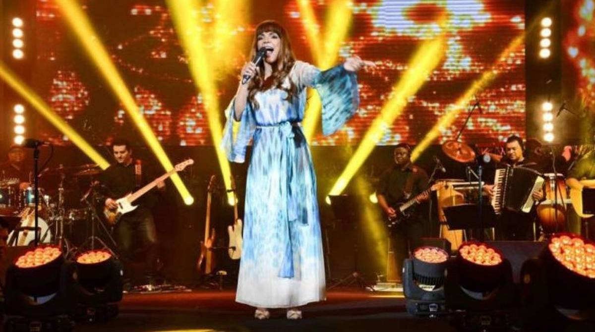 Flordelis também é cantora gospel