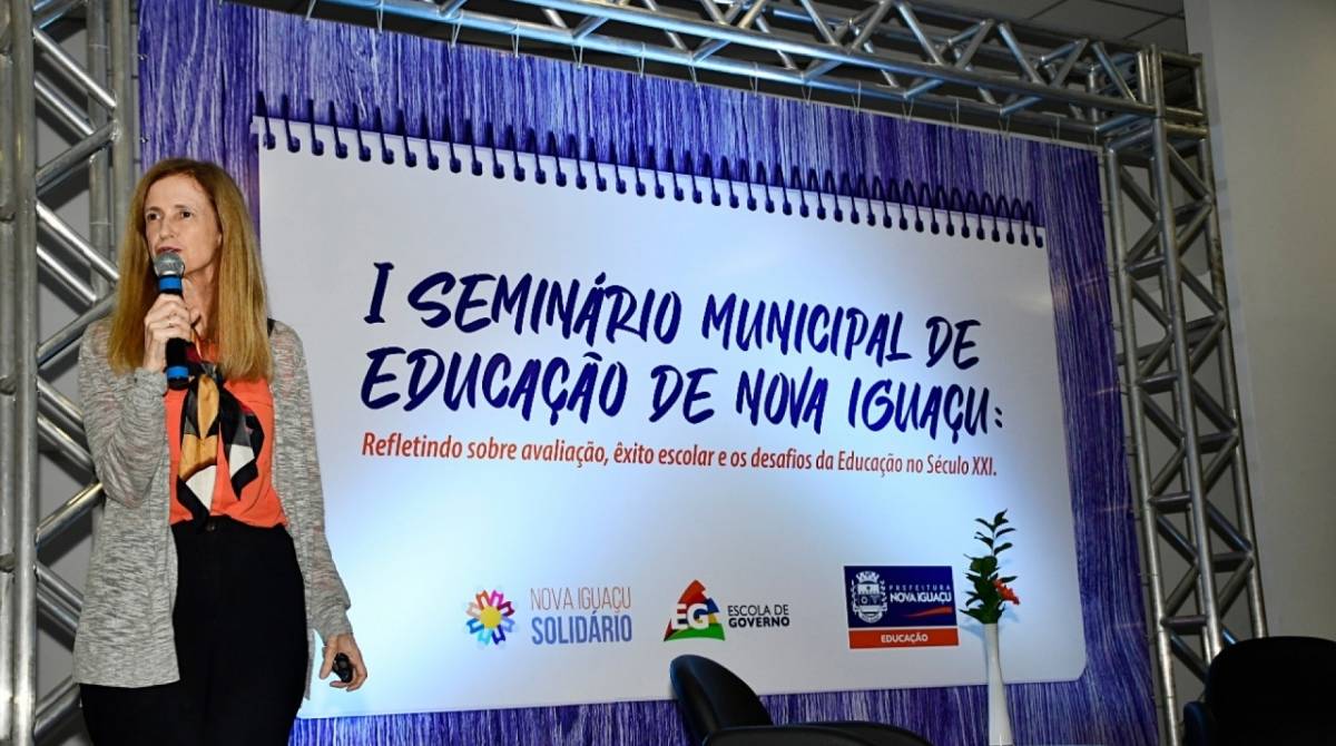 Cl&aacute;udia Costin  - Divulga&ccedil;&atilde;o