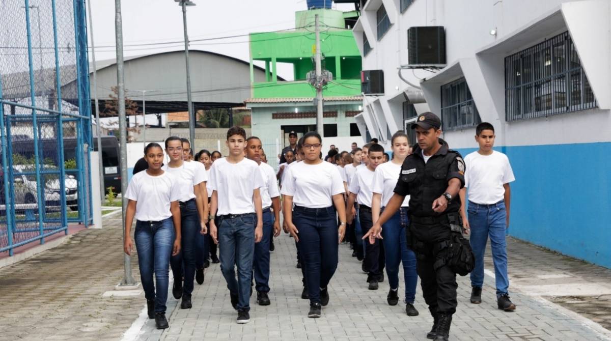 Aula inaugural do ColÃ©gio da PolÃ­cia Militar de Duque de Caxias