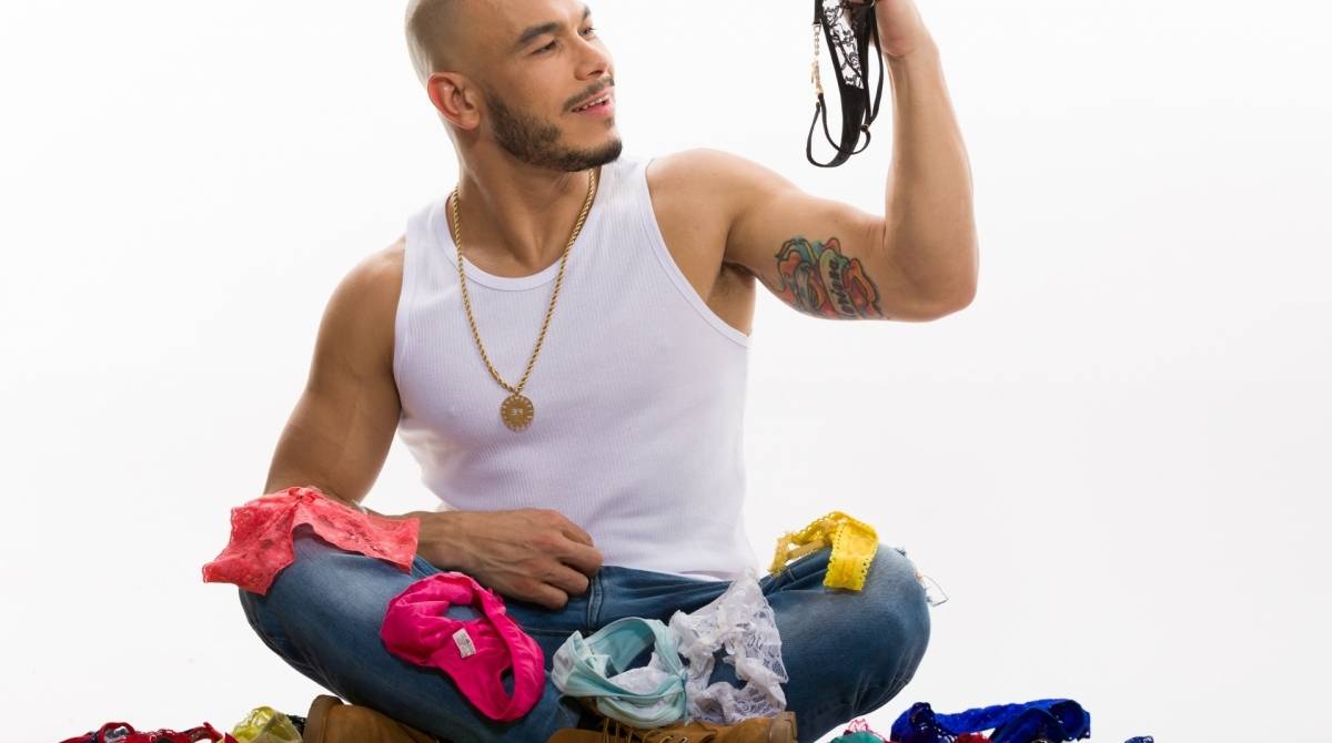 O cantor Chininha e sua coleção de calcinhas